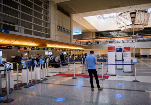 Is It Possible to Play Online Casino Games in the Airport and On the Plane?